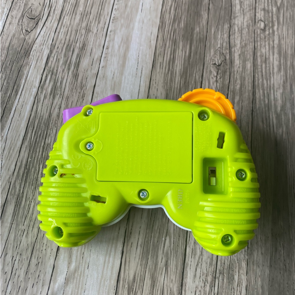 Fisher-Price Colorful Learning Controller - Picture 2 of 2